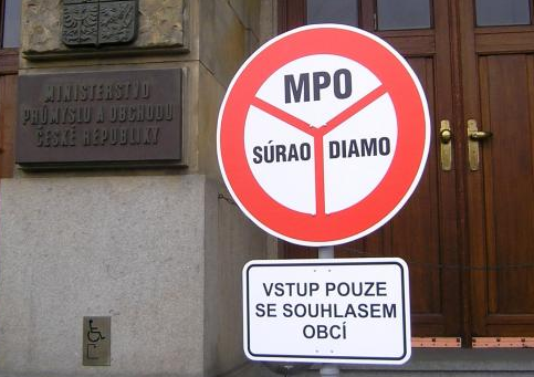 jaderná úložiště